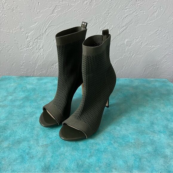 Catherine Malandrino Olive Green Peep Toe Bootie Heels - Picture 2 of 9